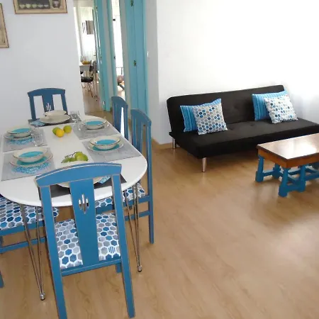 Apartment Grao: Youthful Summer Retreat On Spain's